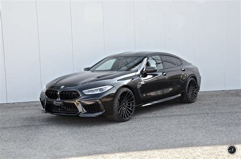 Black is Powerful: BMW M8 Gran Coupé F93 komplett in Schwarz