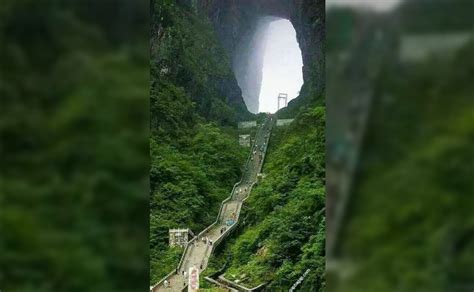 There’s an Actual Stairway to Heaven — With 999 Steps — in China ...