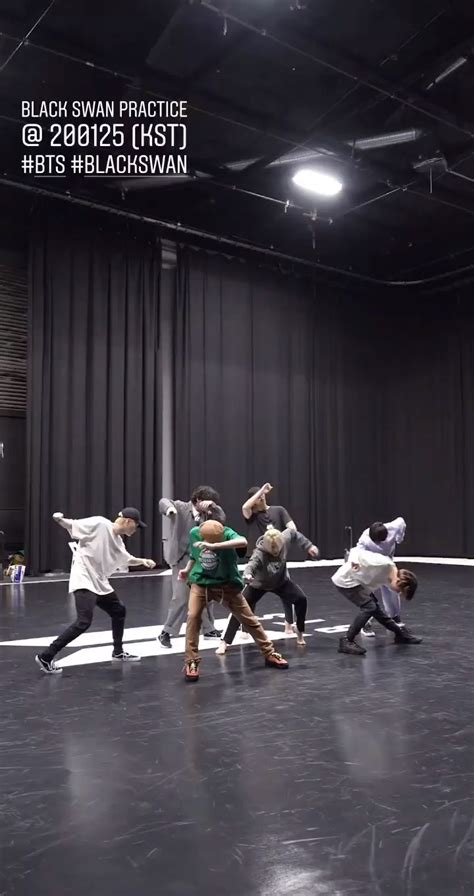 200125 Black Swan Dance Practice #BTS [Vídeo] | Meninos bts, Bts ...