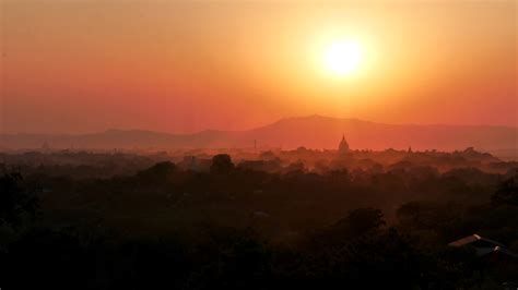 Bagan – Age old pagodas and hunting for sunrise – Good Ride Stories