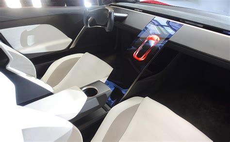 Tesla Roadster Interior 2024 - Gayel Joelynn