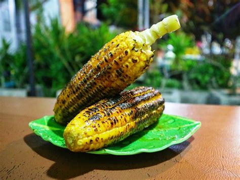 Jagung Bakar Ramingkem Menikmati Jagung Manis Crunchy Hangat-Hangat ...