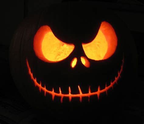 Jack Skellington Jack O' Lantern | Pumpkin carving, Scary halloween ...