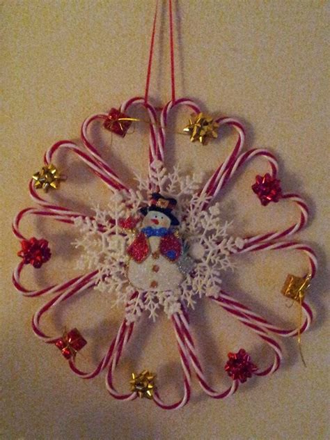 17 Cool Candy Cane Wreath Ideas - Guide Patterns