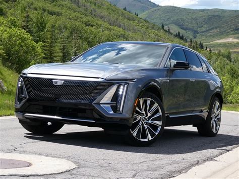 2023 Cadillac Lyriq Review: Driving Impressions