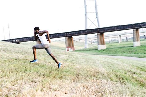 Run Faster: Prime Your Nervous System With Power Hill Sprints | GearJunkie