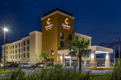 Book Comfort Suites Gulfport in Gulfport | Hotels.com