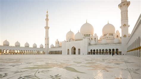 Sheikh Zayed Grand Mosque - Activity Review | Condé Nast Traveler