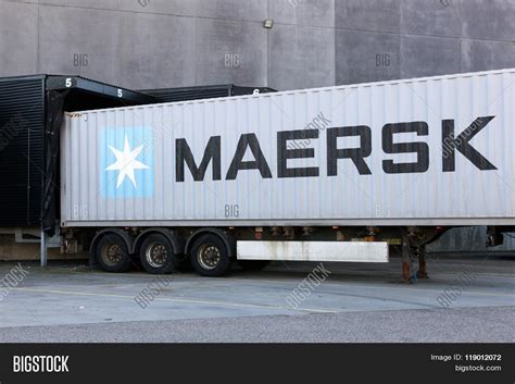 Maersk Container Image & Photo (Free Trial) | Bigstock