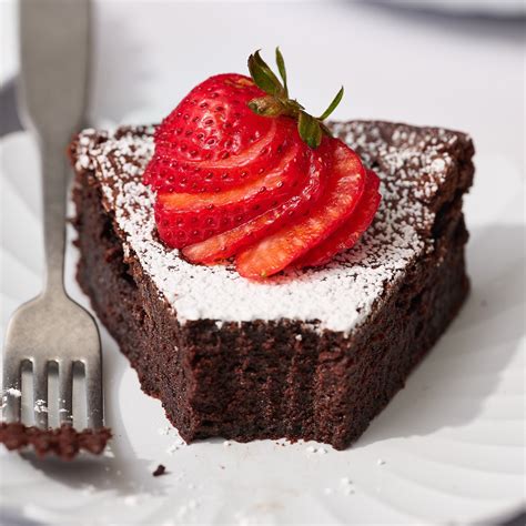 Top 3 Flourless Chocolate Cake Recipes