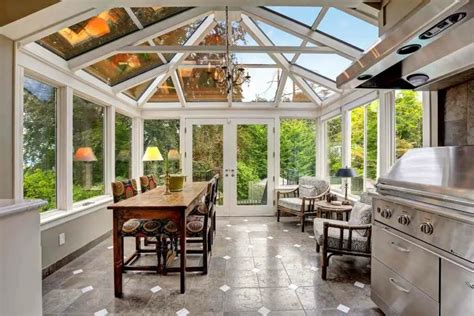 What Is the Difference Between a Solarium and a Sunroom? - Gardenia Organic