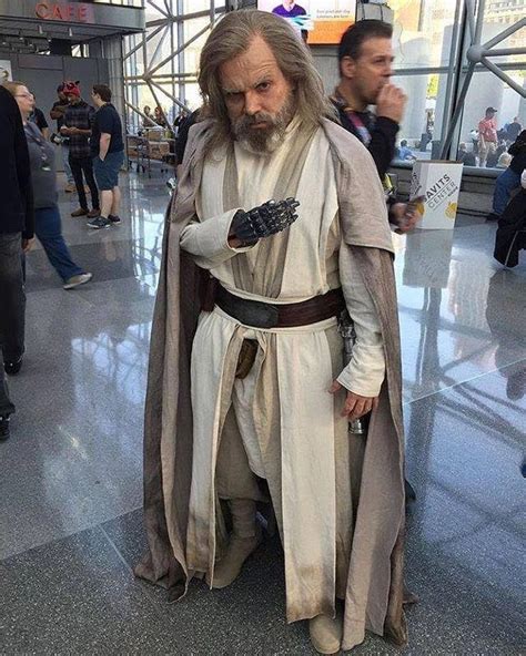 Luke Skywalker Cosplay by Old Man Skywalker Cosplay | Star wars outfits ...