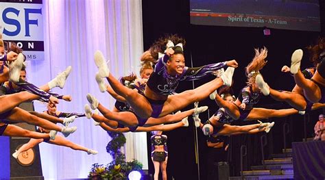 Cheerleading Jumps for Beginners: Types and Scoring Explained