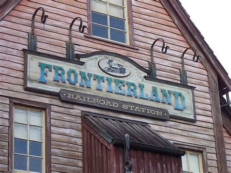 Frontierland Rides and Attractions - Disney SecretsDisney Secrets