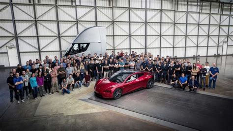 Tesla's World Changing Mission Attracts Top Talent - CleanTechnica