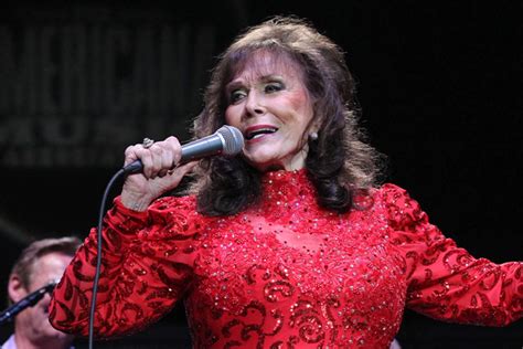 Loretta Lynn Dead at 90