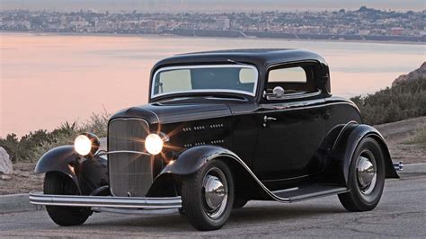 1932 Ford Deluxe Custom Build: Modern Meets Traditional