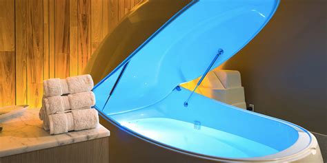 8 Reasons to Try Flotation Tank Therapy | BODi