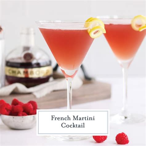 BEST French Martini Recipe (Perfect Valentine's Day Cocktail!)