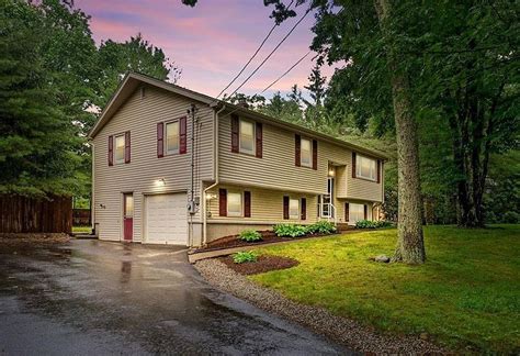 3 High View Dr, Smithfield, RI 02917 | Zillow