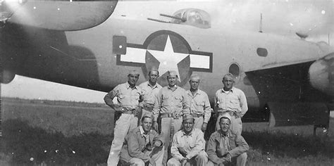 B-25 Mitchell Bomber and crew | World War Photos