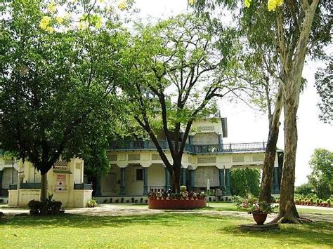 Anand Bhavan Allahabad | Anand Bhavan timings, history, images, best time