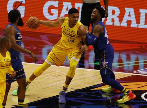 Giannis-inspired Team LeBron clinches 2021 NBA All-Star Game | Daily Sabah