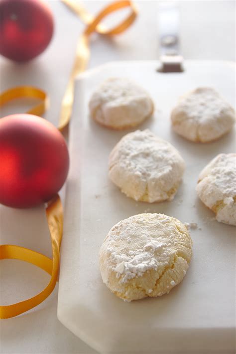 Edible Molecules-Ricciarelli (Italian Christmas cookies): the recipe