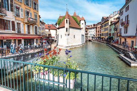 Best Things To Do In Annecy, France (A Travel Guide) - FoodTravel Blog