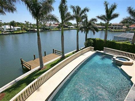 Naples FL Waterfront Homes For Sale – Waterfront Homes Naples