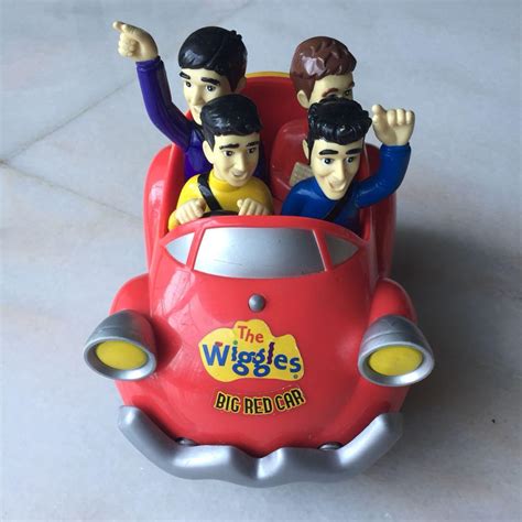 Set of 2 - The Wiggles Big Red Car and a funny yellow car, Hobbies ...