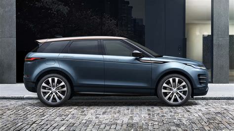 2024 Land Rover Range Rover Evoque Hybrid - Lucie Robenia