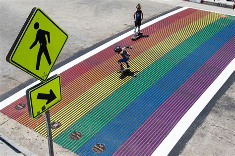 LA's First Rainbow Crosswalk Unveiled - Yo! Venice!