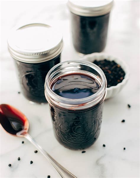 HOW TO MAKE ELDERBERRY SYRUP - Taste of Yummy