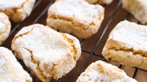 Almond Ricciarelli Cookies | CSR Sugar