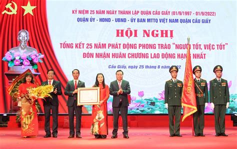 Hà Nội: Quận Cầu Giấy đón nhận Huân chương Lao động hạng Nhất