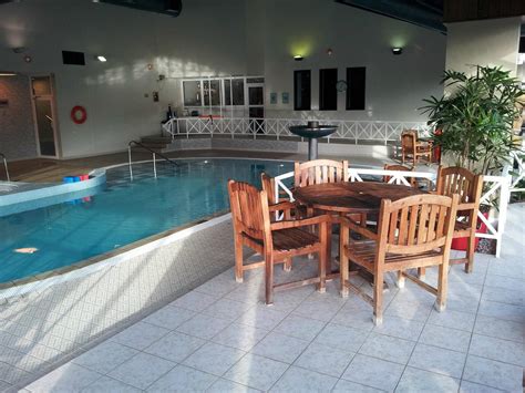 Delta Hotels by Marriott Peterborough Pool Pictures & Reviews - Tripadvisor