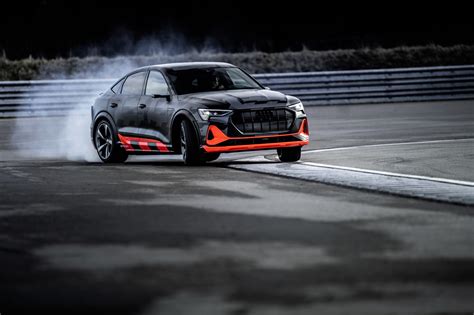 Diving into the Audi e-tron Quattro - CleanTechnica