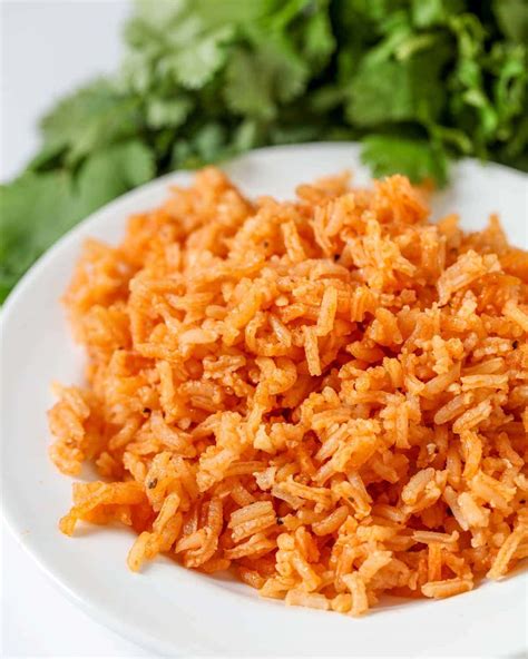 Restaurant-Style Spanish Rice Recipe (Mexican Rice) +VIDEO | Lil' Luna