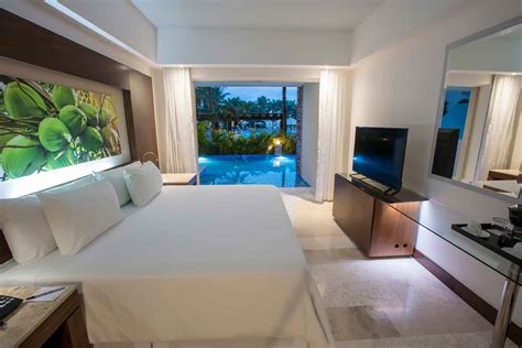 Krystal Grand Nuevo Vallarta | WestJet official site