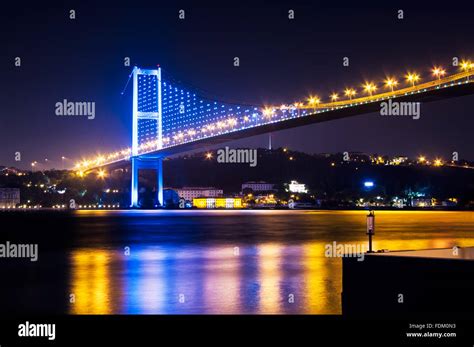 A night view from the side of The Bosphorus Bridge Stock Photo - Alamy