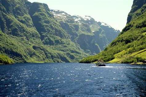 Explore Bergen, Fjords & Waterfalls - 5 Days | kimkim