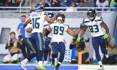 Seattle Seahawks celebrate TD by kind of reenacting a famous MLB brawl