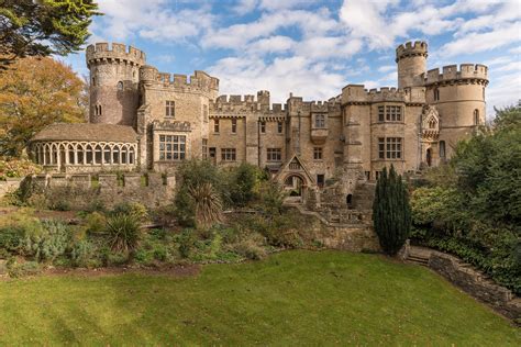 A Grand English Castle in the Wiltshire Countryside | English castles ...