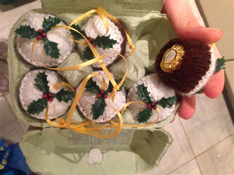 Knitted Christmas pudding decorations with ferrero rochers inside!!! So ...