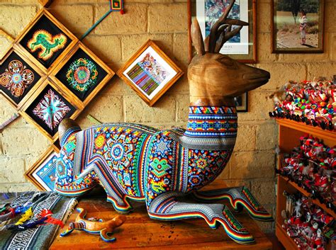 A Brief Introduction to Mexican Folk Art in 10 Pieces