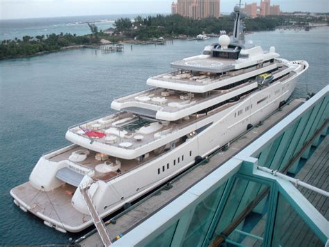 Roman Abramovich’s Celebrity Yacht Eclipse: Fit For An Oligarch ...