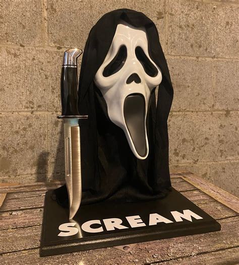 Scream Ghostface Mask and Knife Display Stand Scream Movie - Etsy ...