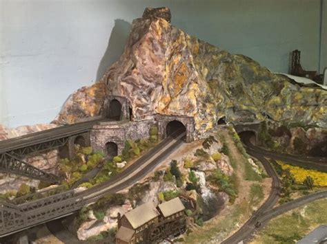 3 Ideas for N Scale Mountain Layout Plans - James Model Trains