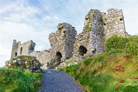 Dunamase castle ruins stock photo. Image of cloudy, irish - 67317288